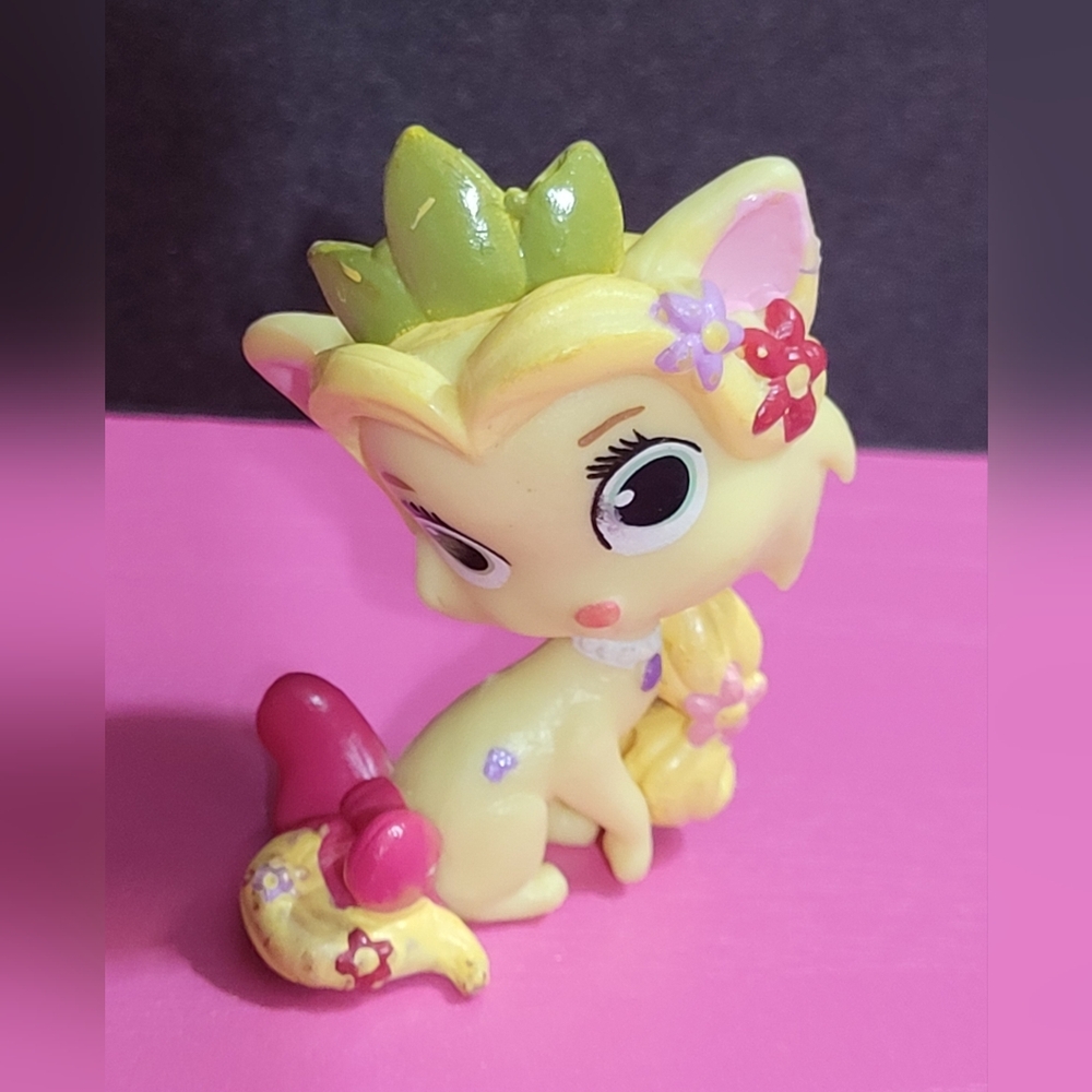 Disney Palace Pets Minis Daisy Figure (0301)